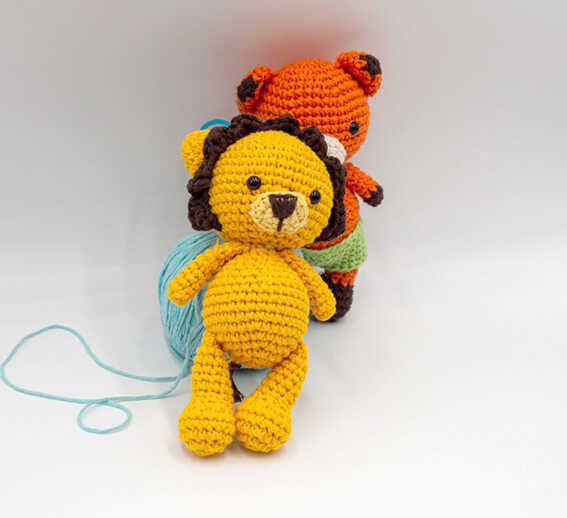 cute crochet lion amigurumi free pattern small handmade lion toy perfect gift idea